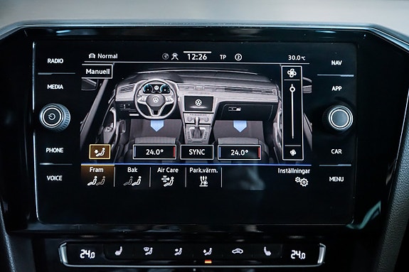 Volkswagen Passat Alltrack 23 of 30