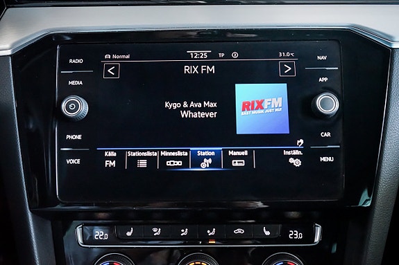 Volkswagen Passat Alltrack 16 of 30
