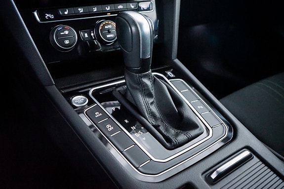 Volkswagen Passat Alltrack 26 of 30