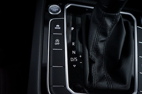 Volkswagen Passat Alltrack 28 of 30