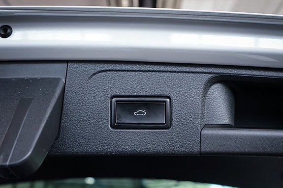 Volkswagen Passat Alltrack 10 of 30