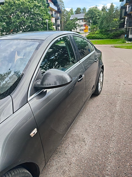 Opel Insignia 4 of 5
