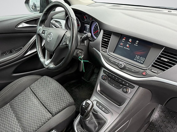 Opel Astra 18 of 19