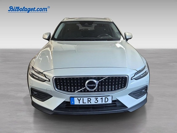 Volvo V60 Cross Country 6 of 9
