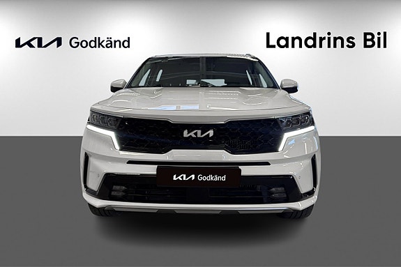 Kia Sorento 2 of 21