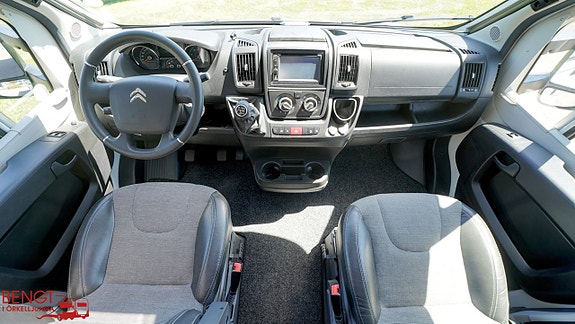 Adria Coral 670 SL | Långbäddar | AC x2 20 of 21