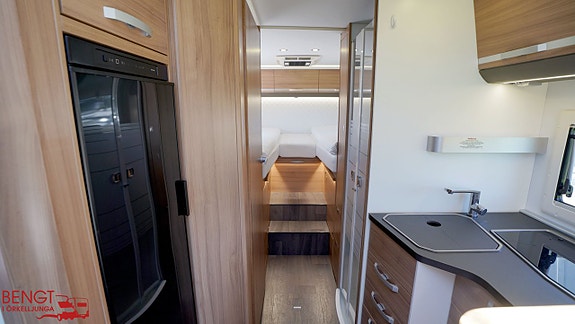 Adria Coral 670 SL | Långbäddar | AC x2 13 of 21