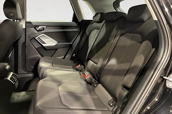 Audi Q3 14 of 18