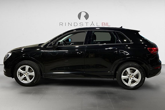 Audi Q3 4 of 5