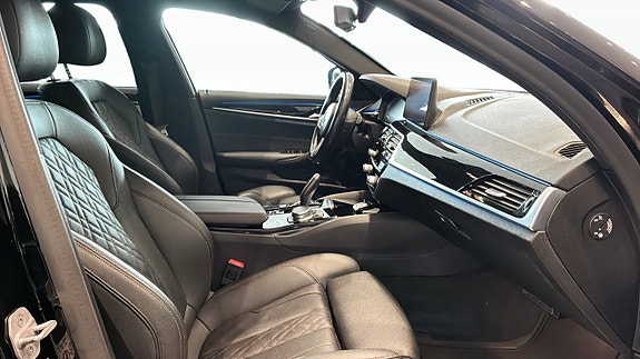 BMW 530e 3 of 9