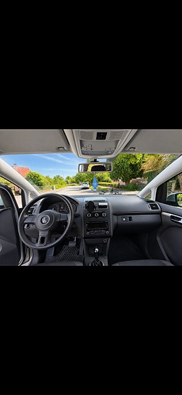 Volkswagen Touran 5 of 5