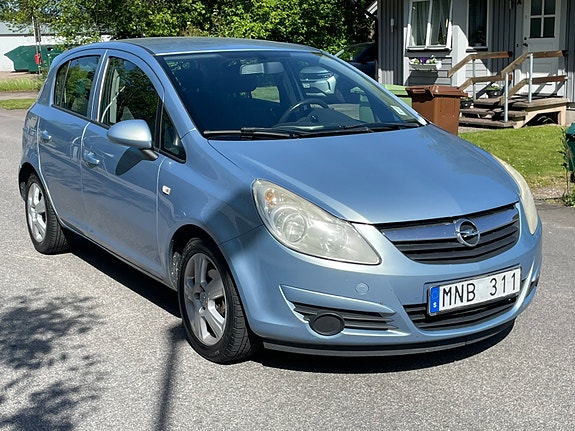 Opel Corsa 2 of 5