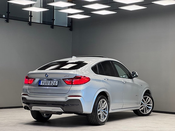 BMW X4 2 of 5