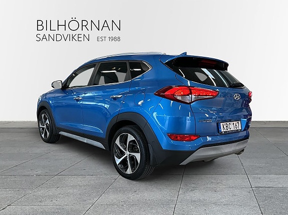 Hyundai Tucson 2 of 5