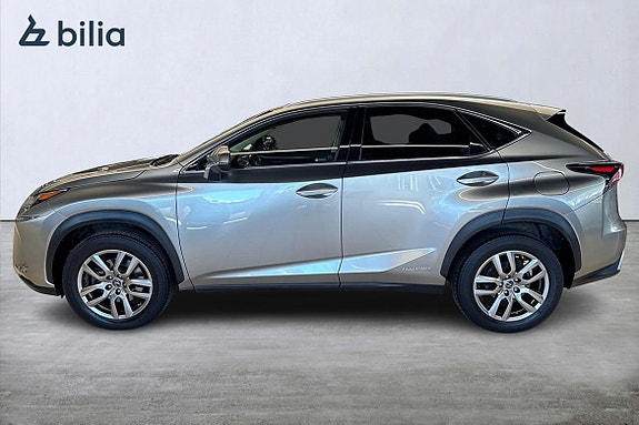 Lexus NX300h 3 of 5