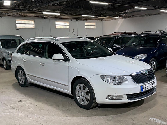 Skoda Superb 2 of 5