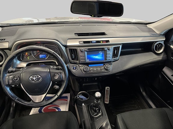 Toyota RAV4 11 of 19