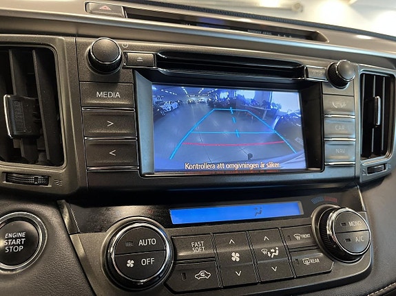 Toyota RAV4 16 of 19
