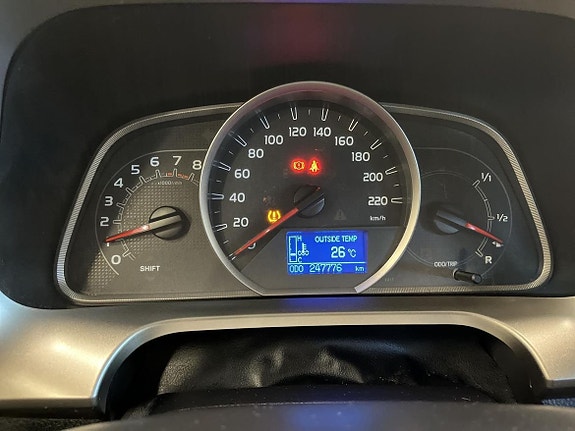 Toyota RAV4 14 of 19
