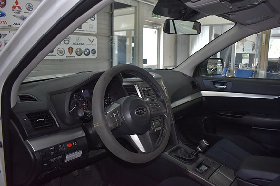 Subaru Outback 4 of 5