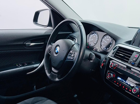 BMW 118i 6 of 22