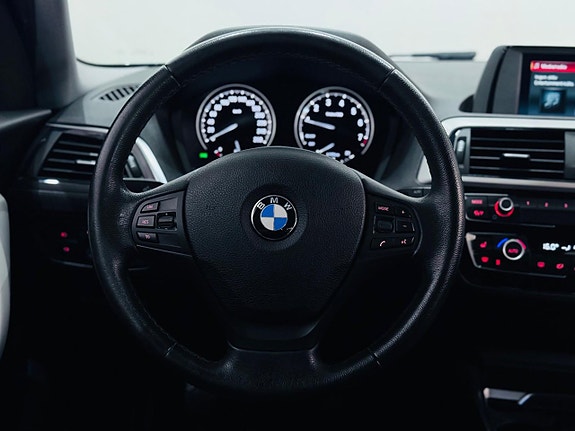 BMW 118i 19 of 22