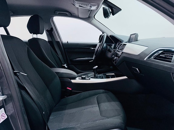 BMW 118i 8 of 22