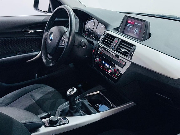 BMW 118i 5 of 5
