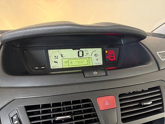 Citroen Grand C4 Picasso 16 of 19