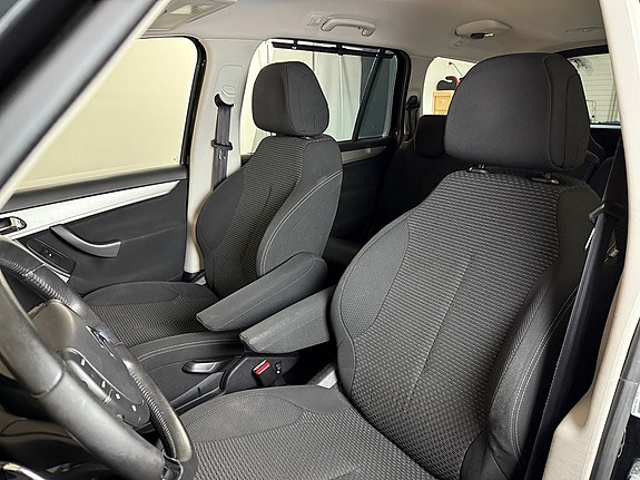 Citroen Grand C4 Picasso 10 of 19
