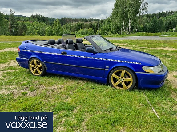 Saab 900 2 of 5