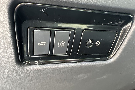 Jaguar F-PACE 18 of 24