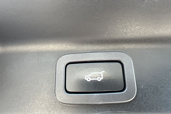 Jaguar F-PACE 10 of 24