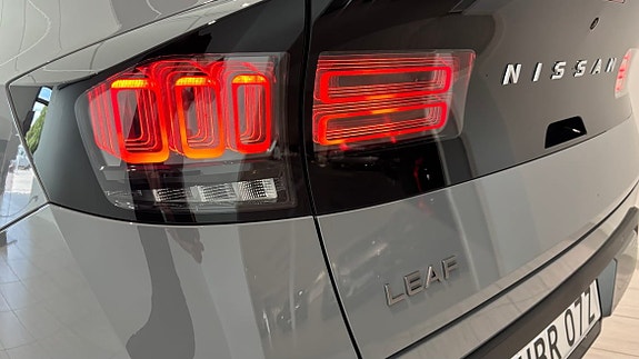 Nissan Leaf 5 of 21