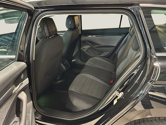 Skoda Superb 10 of 30