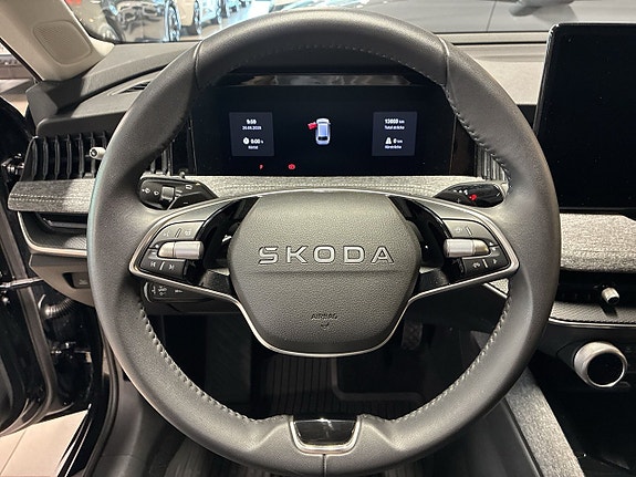 Skoda Superb 17 of 30