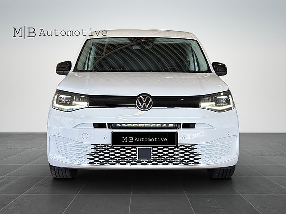 Volkswagen Caddy Maxi 2 of 5