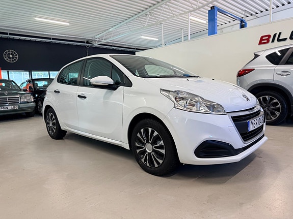 Peugeot 208 5 of 5