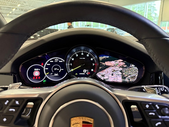 Porsche Cayenne 17 of 20