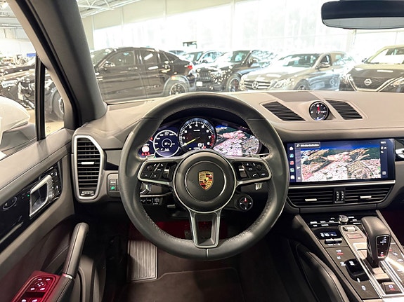 Porsche Cayenne 13 of 20