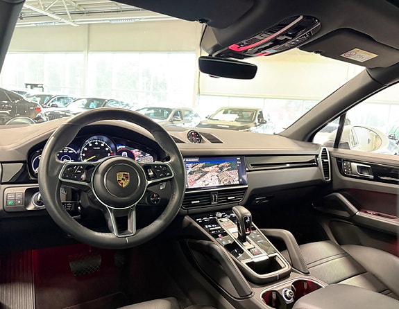 Porsche Cayenne 14 of 20
