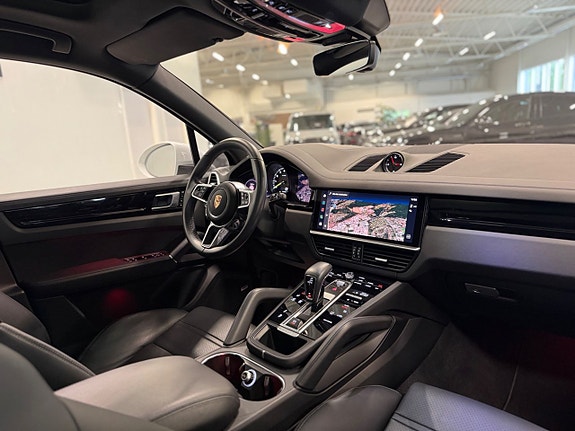 Porsche Cayenne 11 of 20
