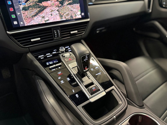 Porsche Cayenne 19 of 20