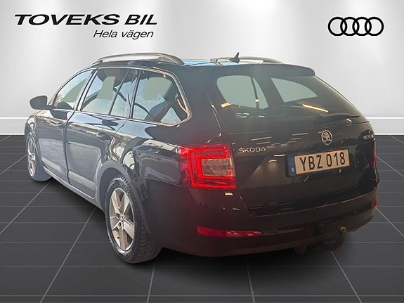 Skoda Octavia 3 of 5
