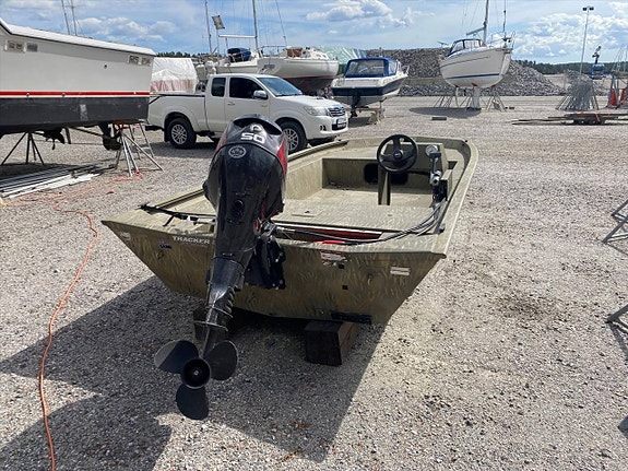 Tracker Grizzly 1754 med Evinrude 50 Motorbåt 2 of 3