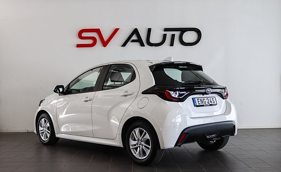 Toyota Yaris 4 of 5