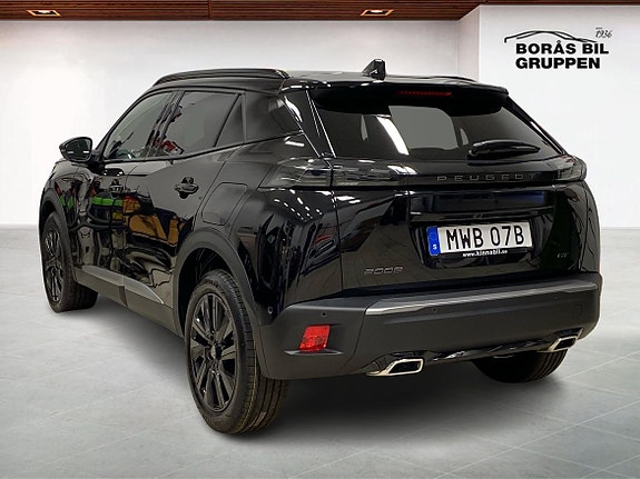 Peugeot 2008 2 of 5