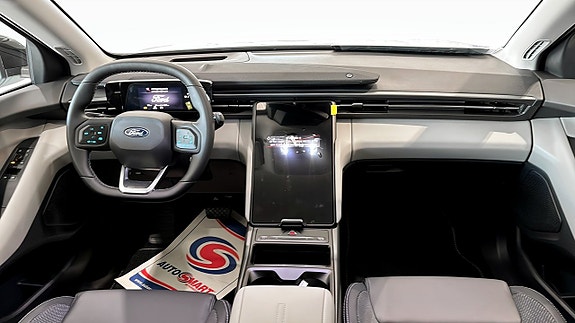 Ford Explorer 4 of 10