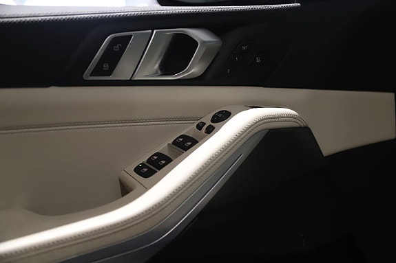 BMW X5 13 of 14