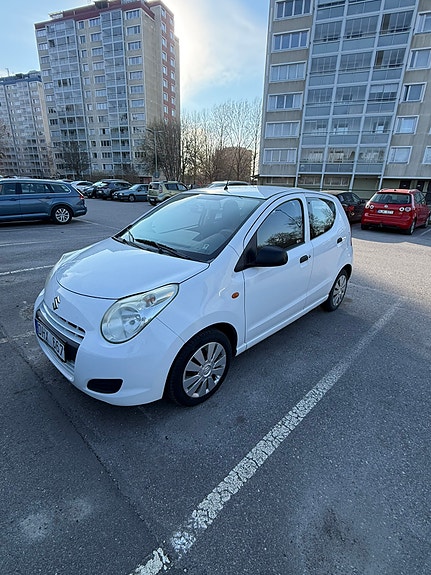 Suzuki Alto 2 of 5
